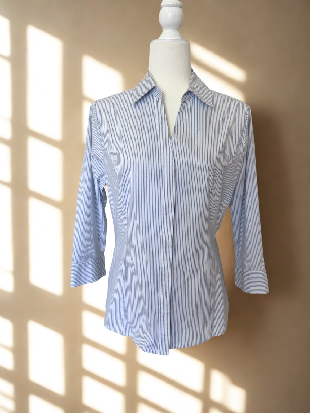 Lee Riders Blue & White Striped Hidden Button Top Size M